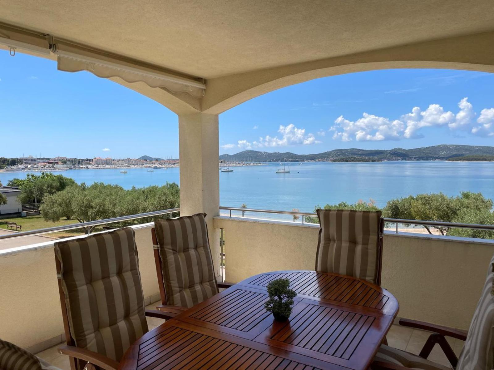 Luxury Beach Apartment Biograd Na Moru Luaran gambar
